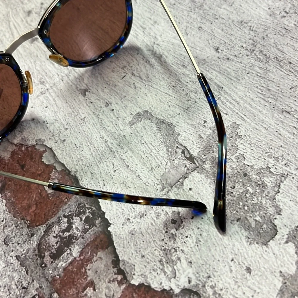 Smoke & Mirrors Shout SM106-B3-6 Retro Blue Tortoise Brushed Silver Sunglasses